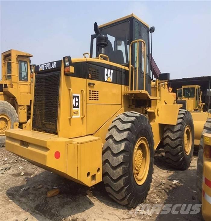 CAT 966 F Kolesové nakladače