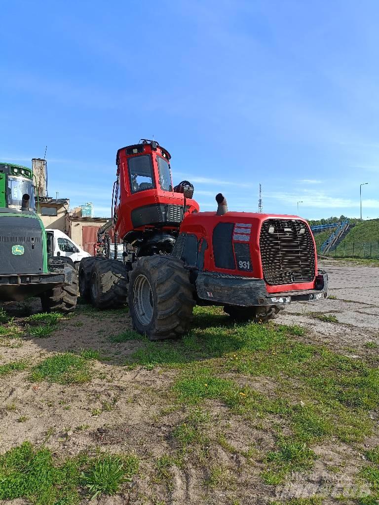Komatsu 931 Harvestory