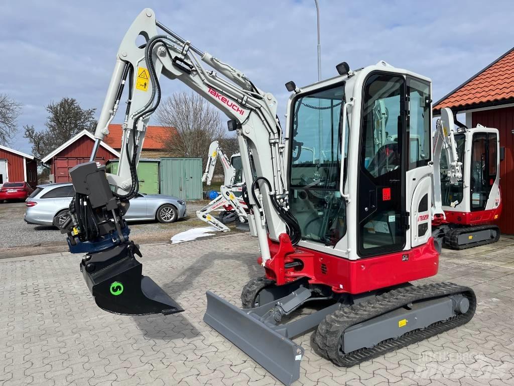 Takeuchi TB325R Mini rýpadlá < 7t