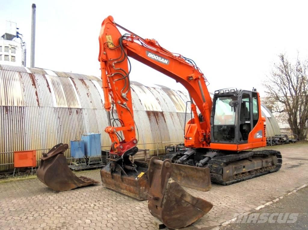 Doosan DX 140 LCR-3 Pásové rýpadlá
