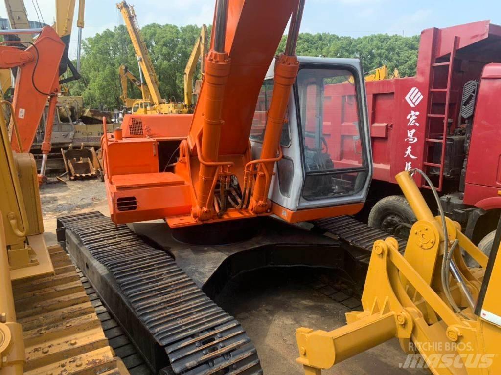 Hitachi EX300 Pásové rýpadlá