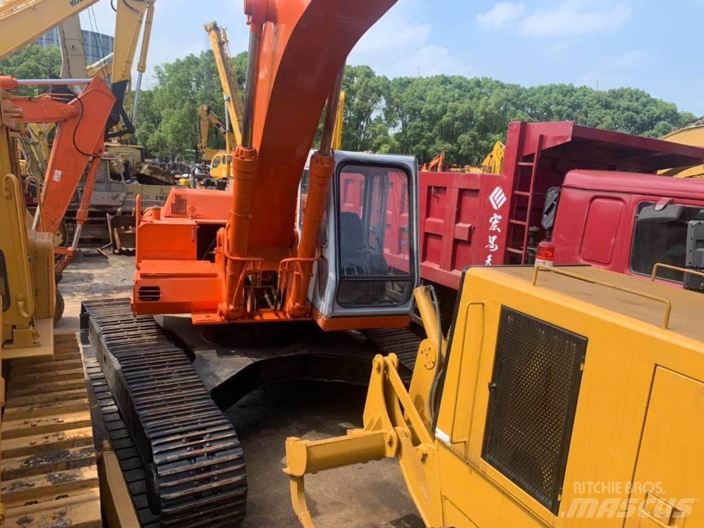 Hitachi EX300 Pásové rýpadlá