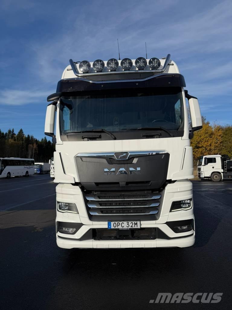 MAN 26.510 6X2-4 Skriňová nadstavba