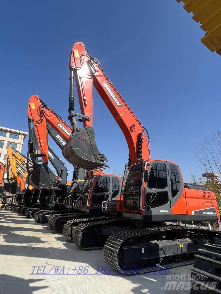 Doosan DX225 Pásové rýpadlá