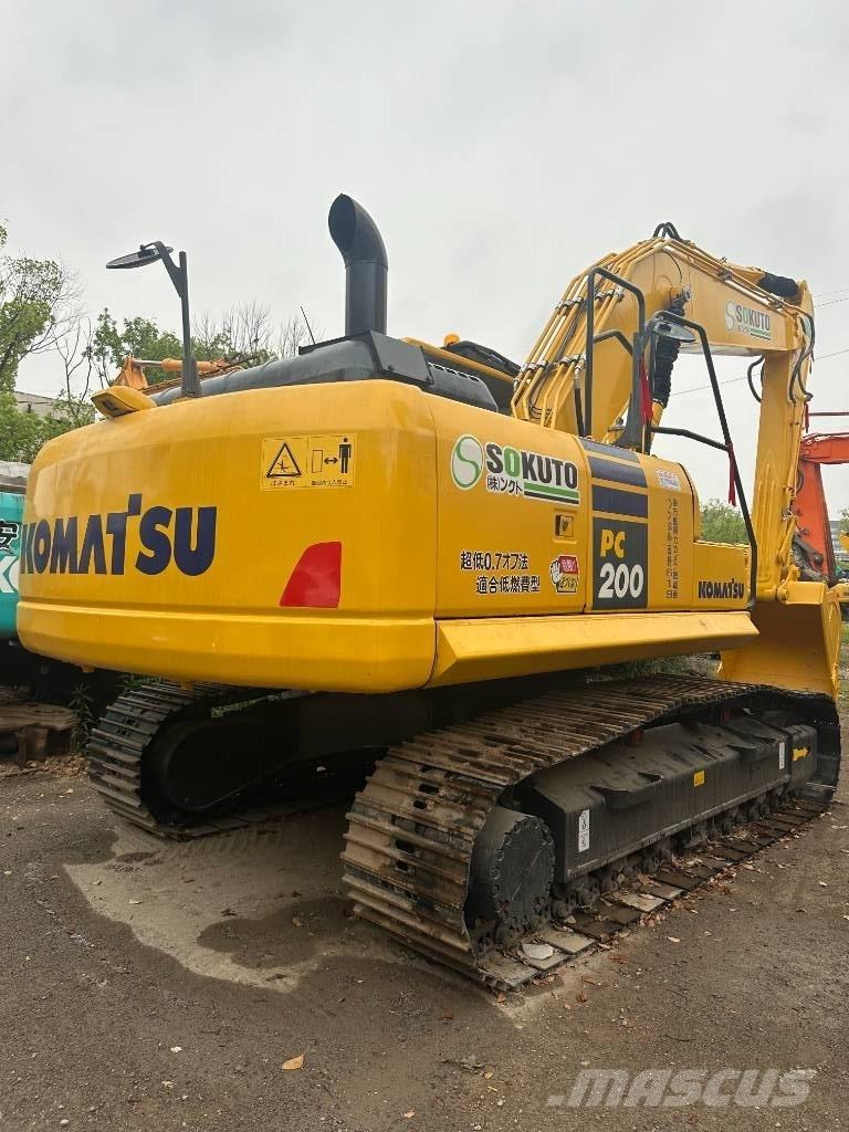 Komatsu PC 200-8 Pásové rýpadlá