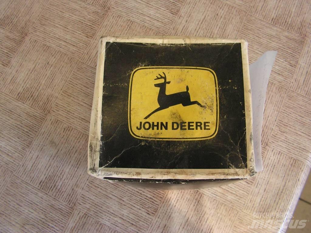 John Deere 1630 Tanierové brány