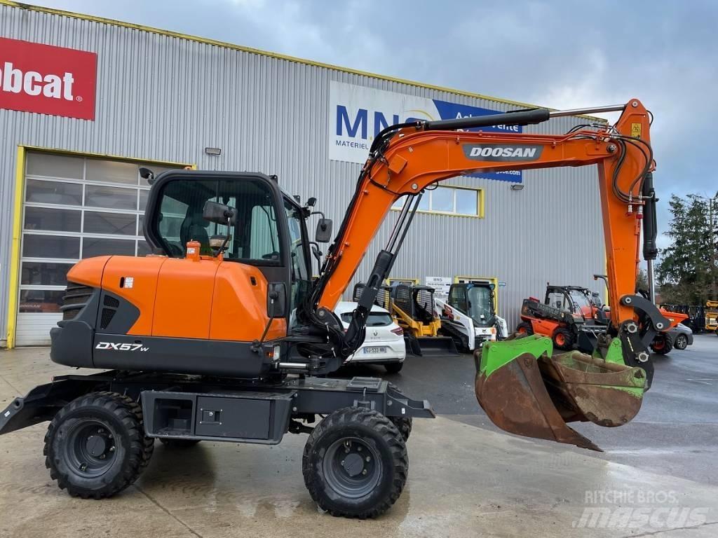 Doosan DX 57 W-5 Kolesové rýpadlá