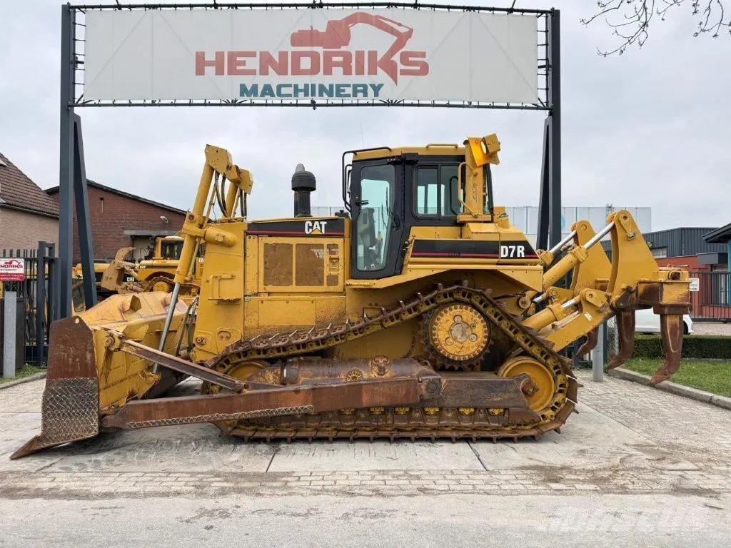 CAT D7R Pásové dozéry