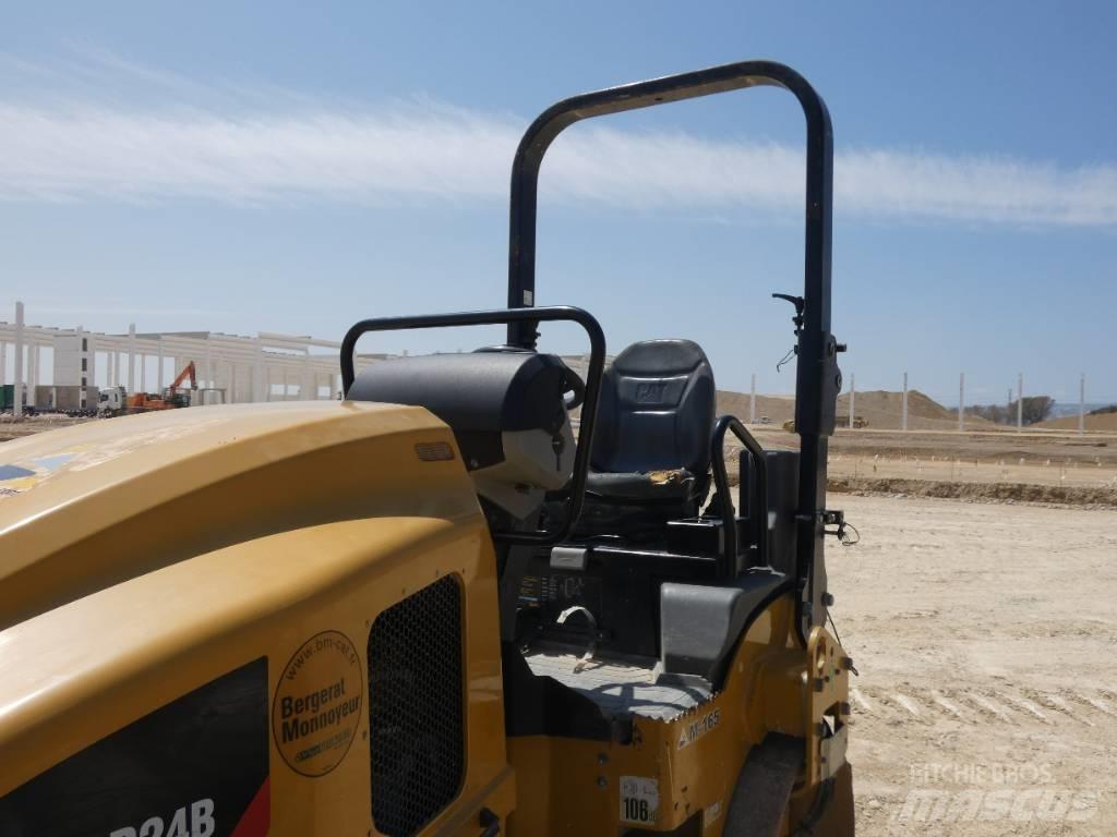 CAT CB 24 B Tandemové valce