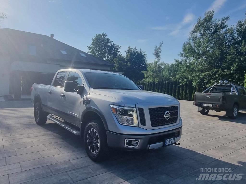 Nissan TITAN XD PRO Nakladacia/sklápacia bočnica