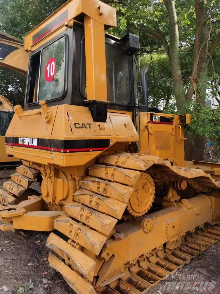 CAT D 4 H Pásové dozéry