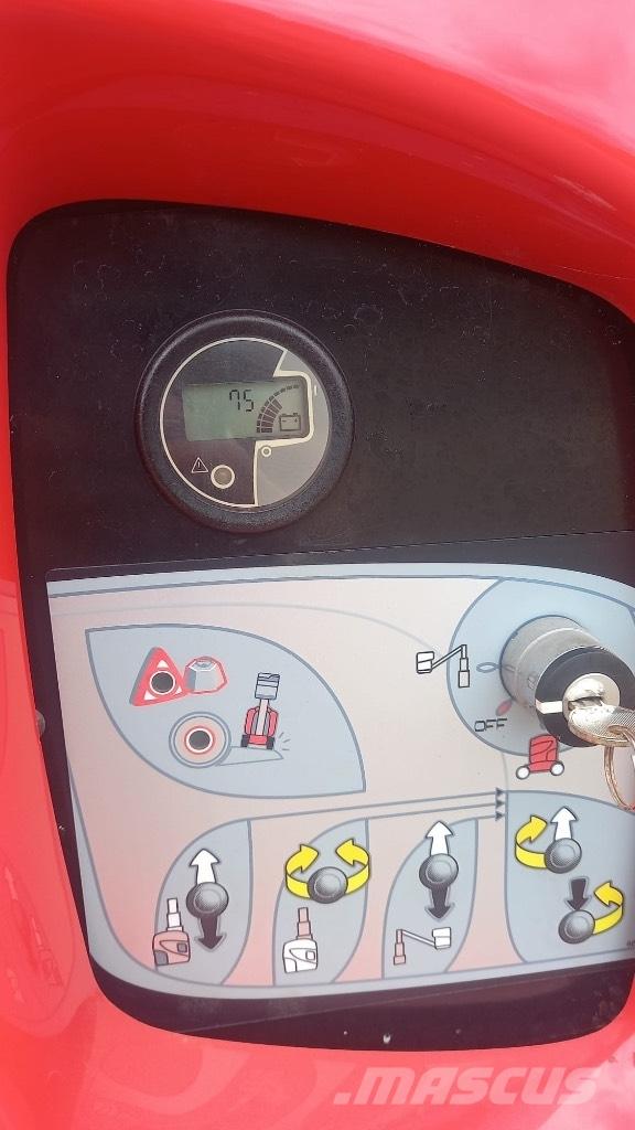 Manitou 100 VJR Vertikálne stĺpové výťahy