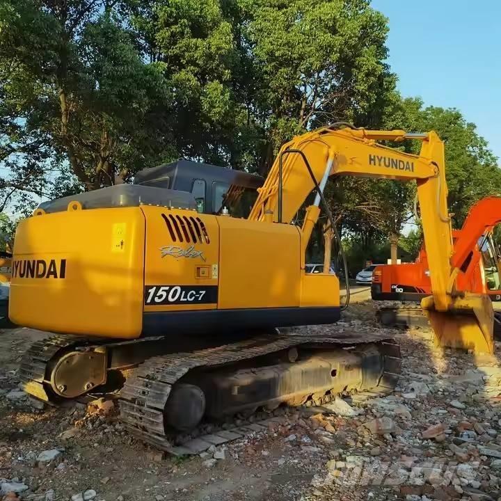 Hyundai 150LC -7 Pásové rýpadlá