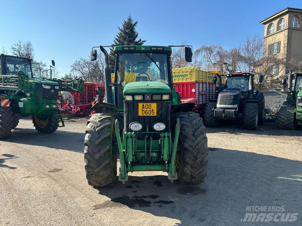 John Deere 8200 Traktory