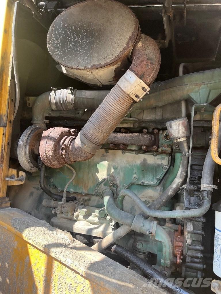 Volvo L180F Kolesové nakladače