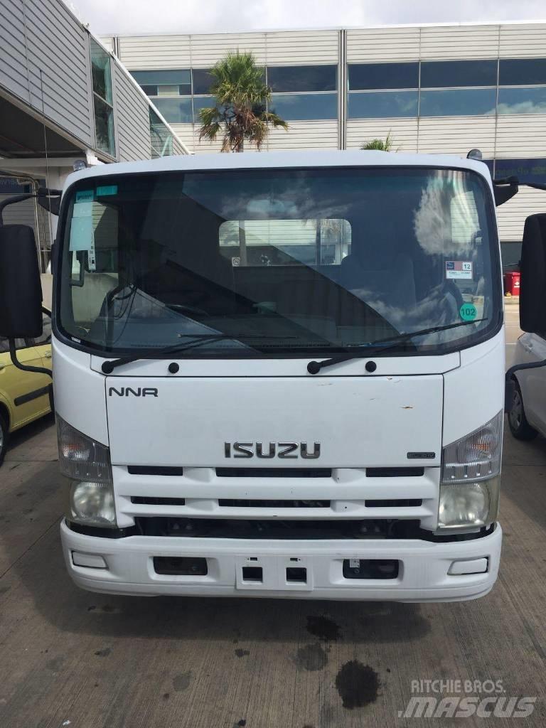 Isuzu TSU Obytné kontajnery