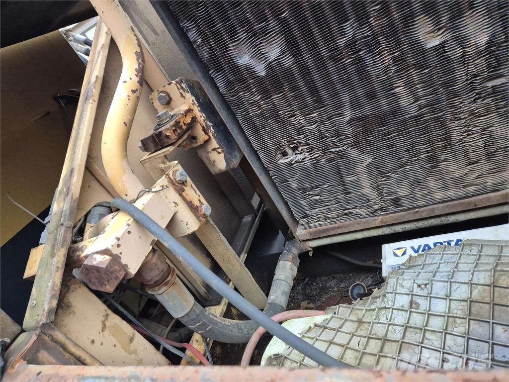 Komatsu PC180LC-3 Pásové rýpadlá