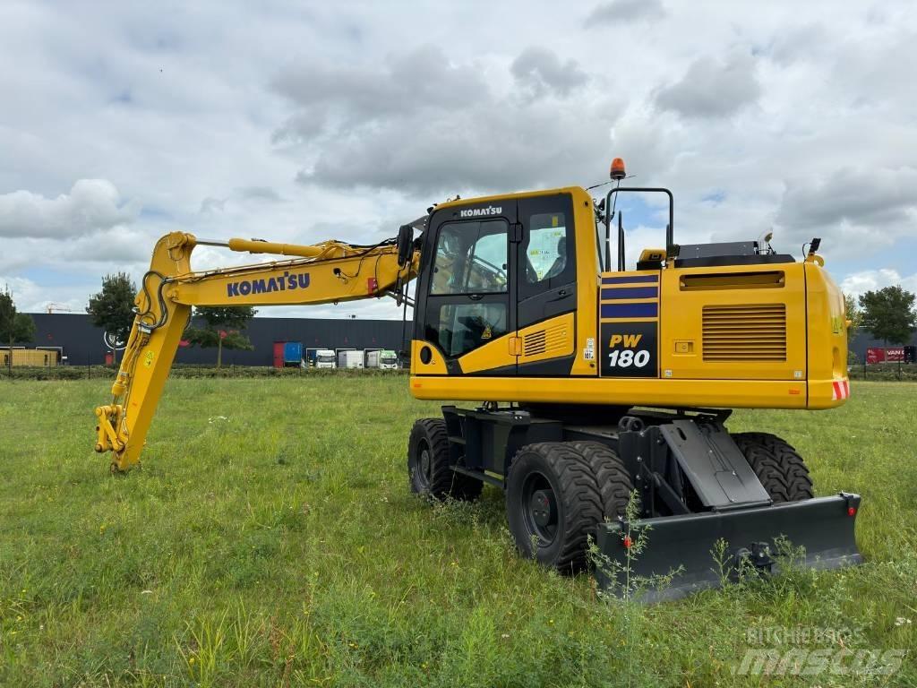 Komatsu PW180-11E0 Kolesové rýpadlá
