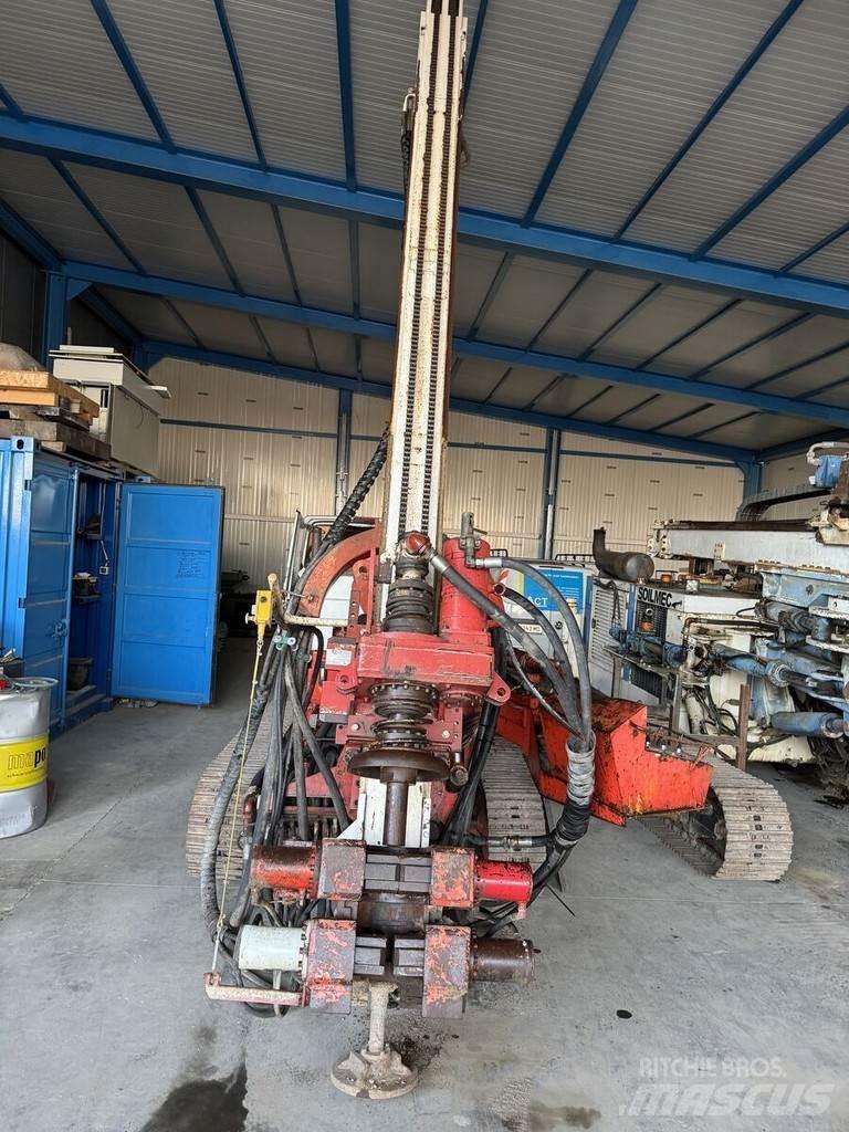 Soilmec SM305 Kotevné vŕtacie súpravy