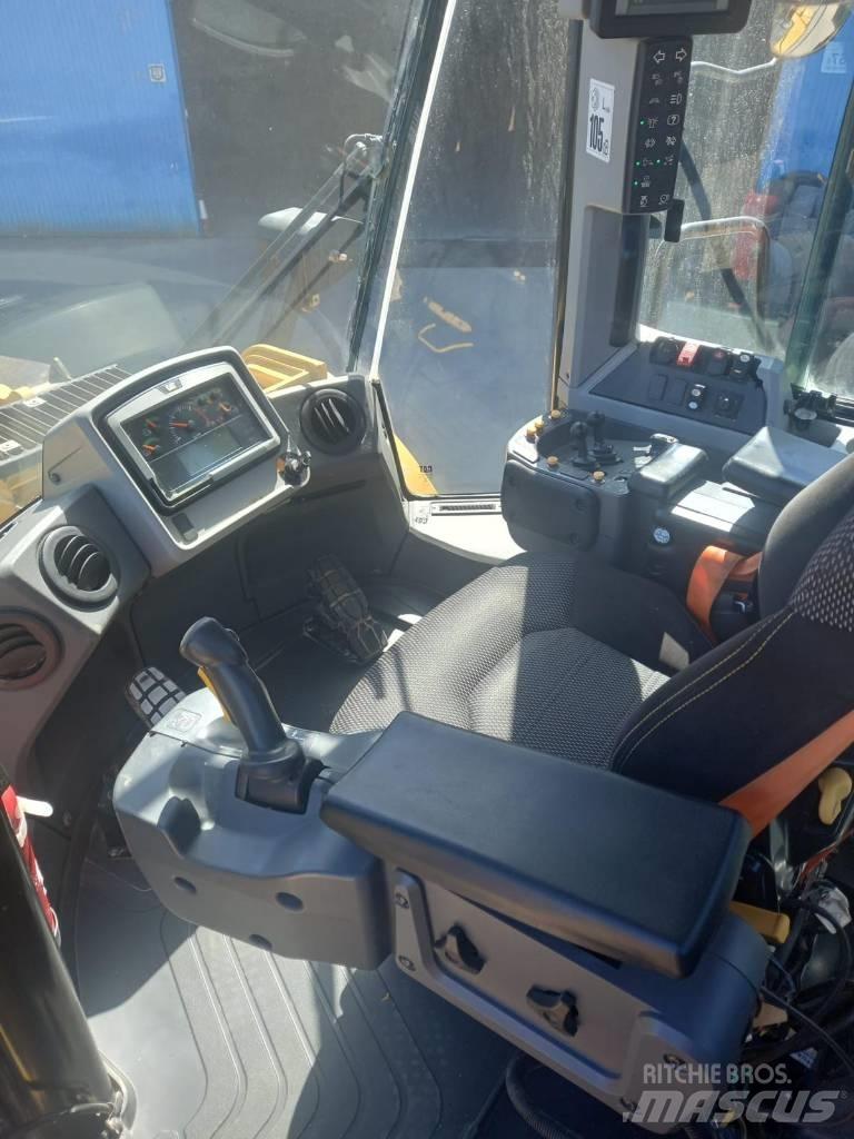 CAT 966 M Kolesové nakladače