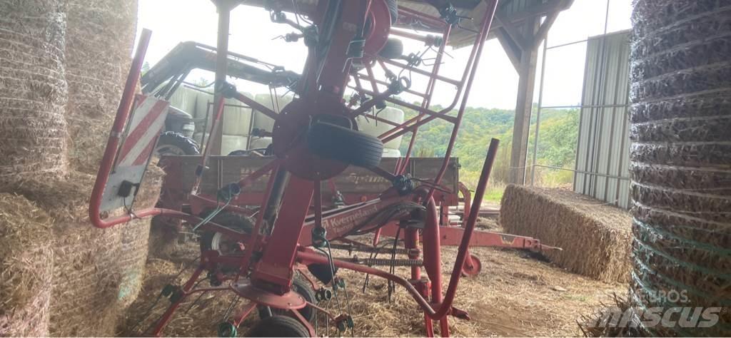 Kverneland 8090 Obracače a zhrabovače sena