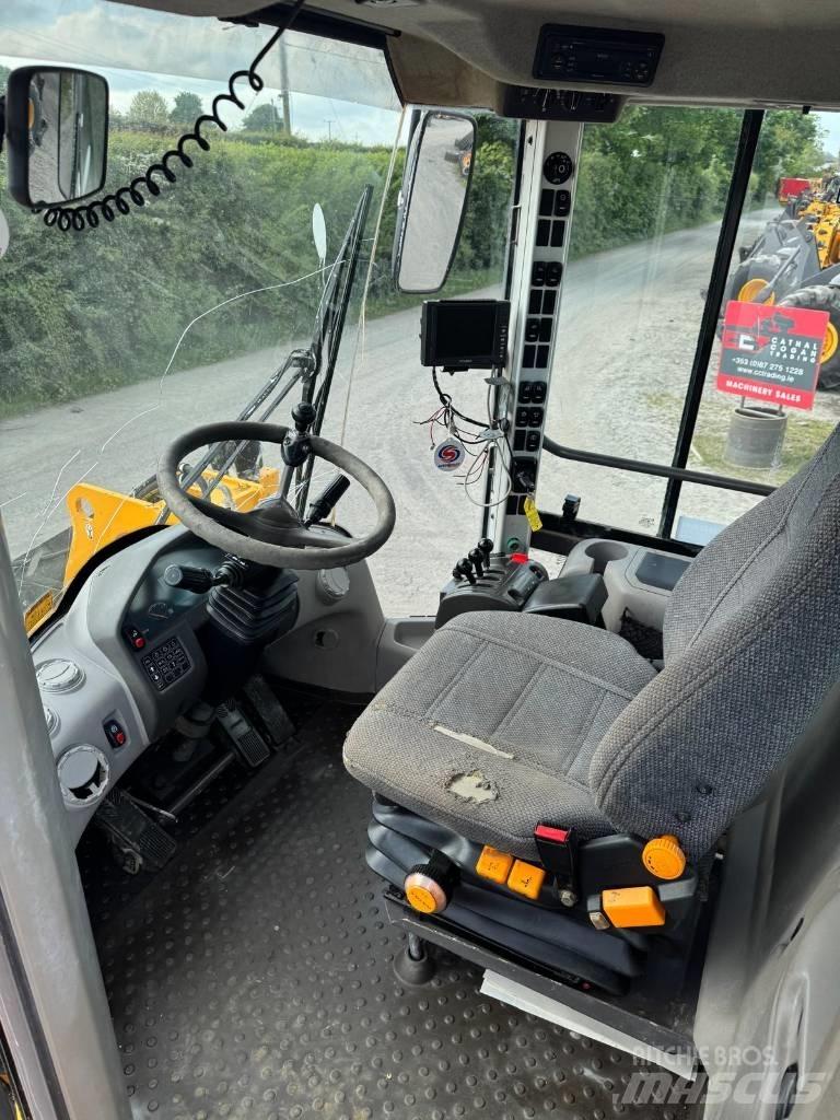 Volvo L 120 F Kolesové nakladače