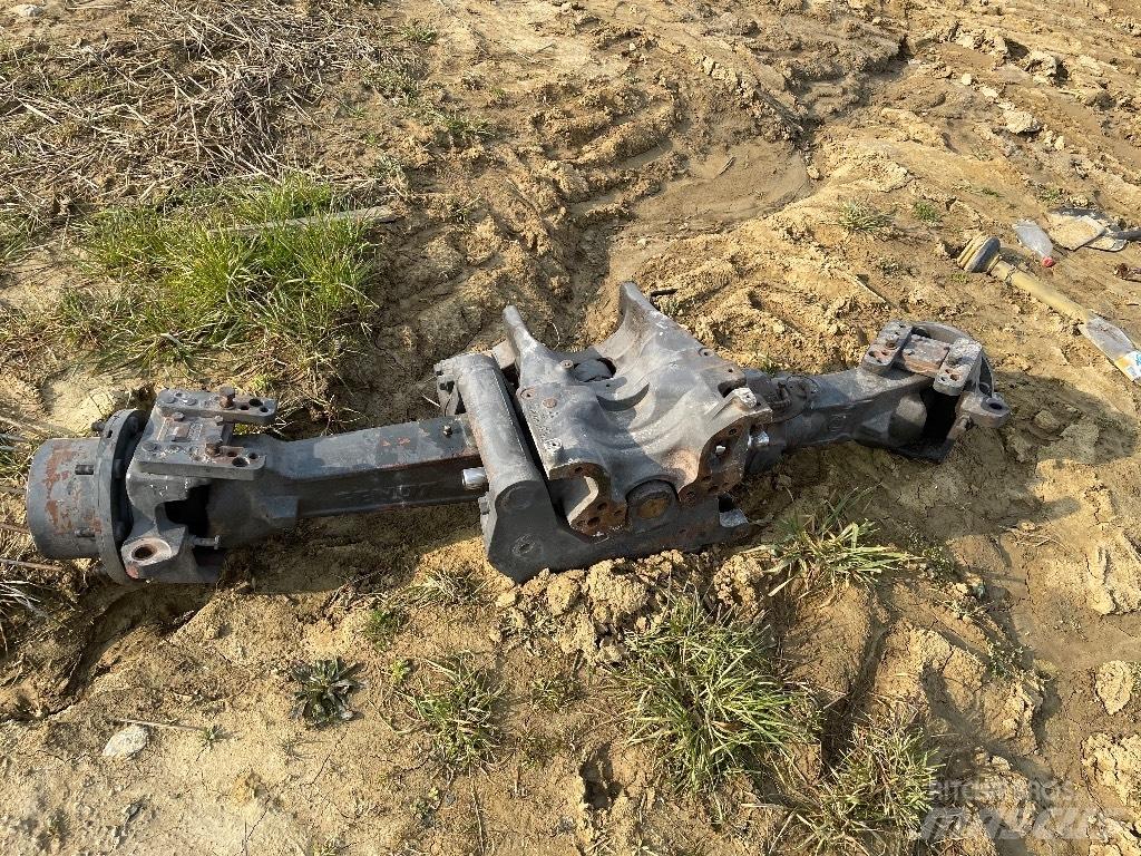 Fendt 515 Pneumatiky, kolesá a ráfiky