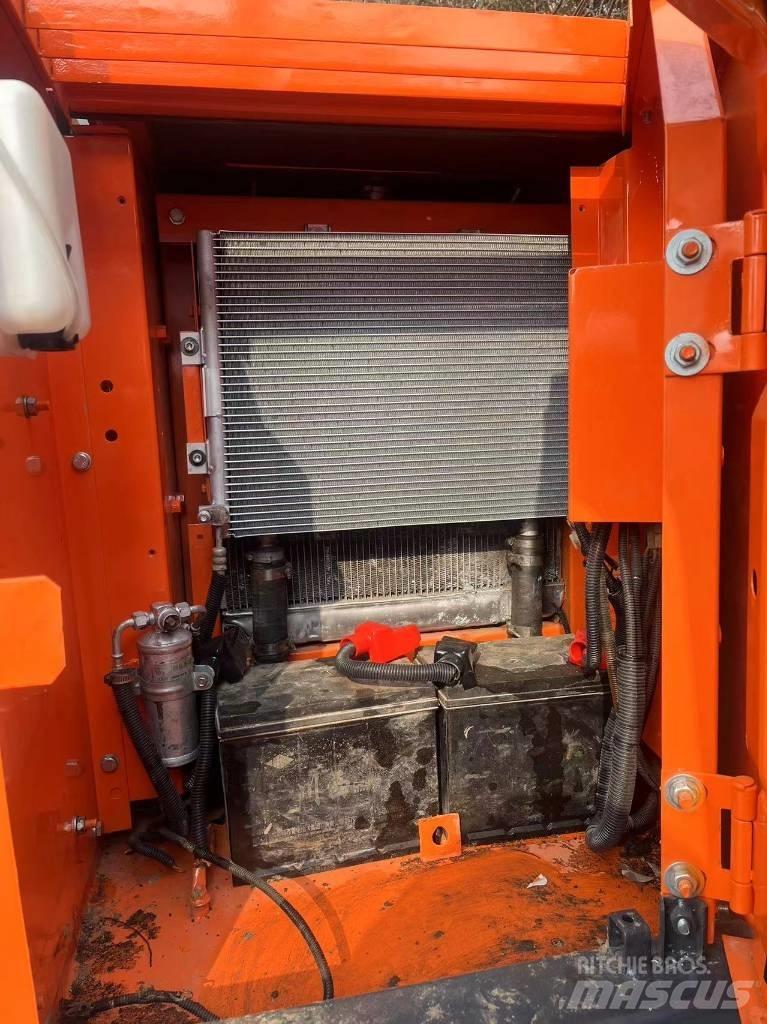 Hitachi ZX70 Pásové rýpadlá