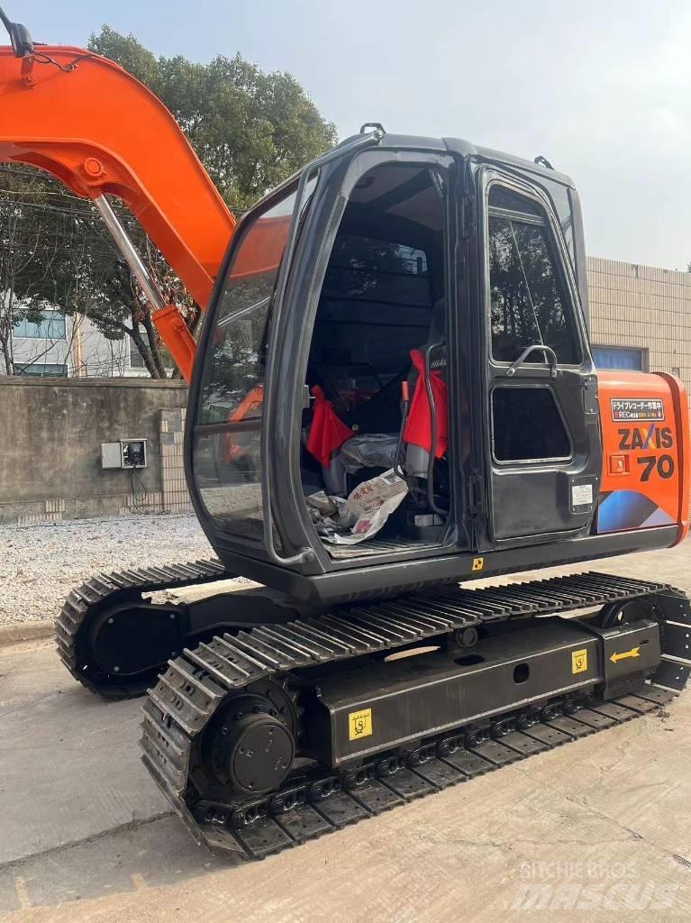 Hitachi ZX70 Pásové rýpadlá