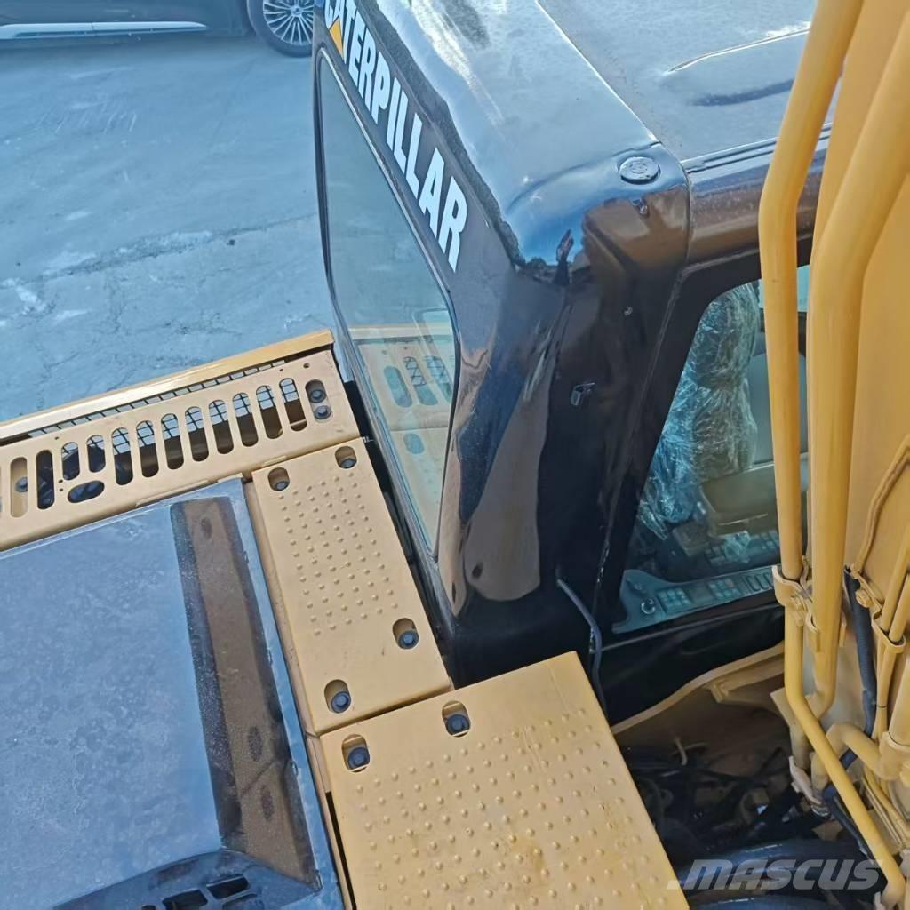 CAT 312 D Pásové rýpadlá