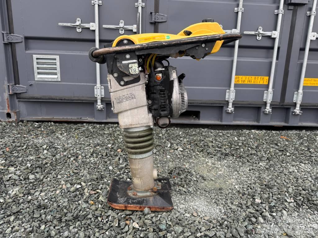 Wacker Neuson BS50-2 Vibračné zhutňovače