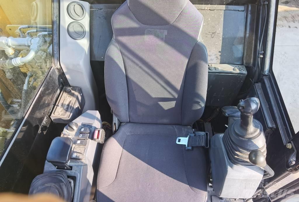 CAT 307E Pásové rýpadlá