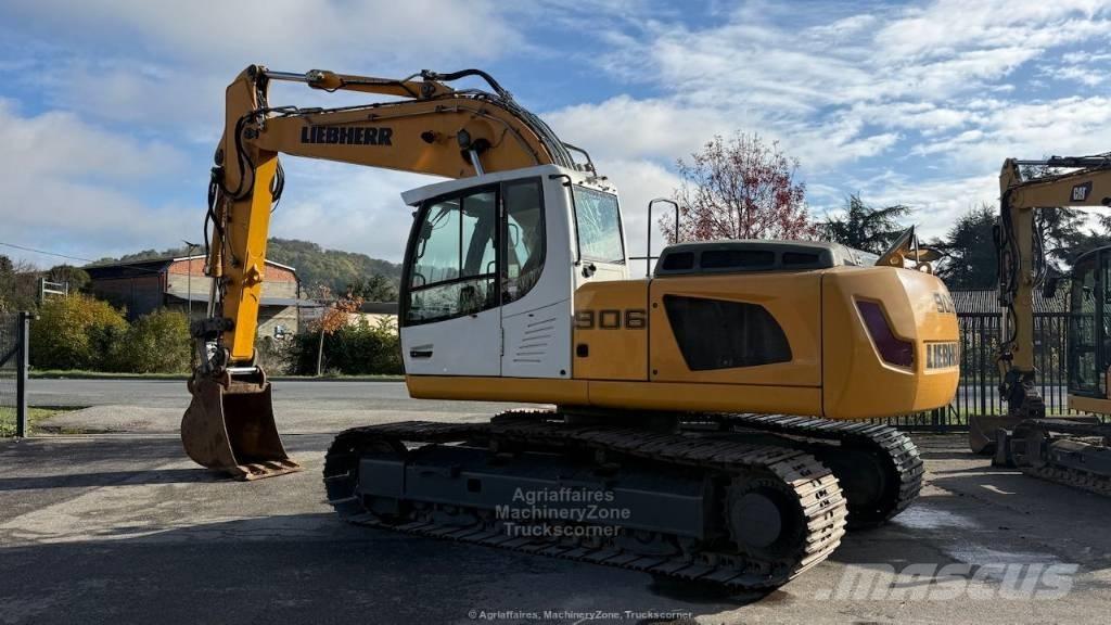 Liebherr R 906 Pásové rýpadlá