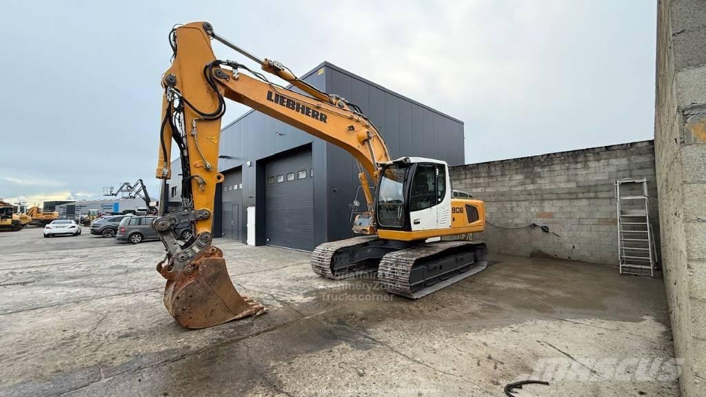 Liebherr R 906 Pásové rýpadlá
