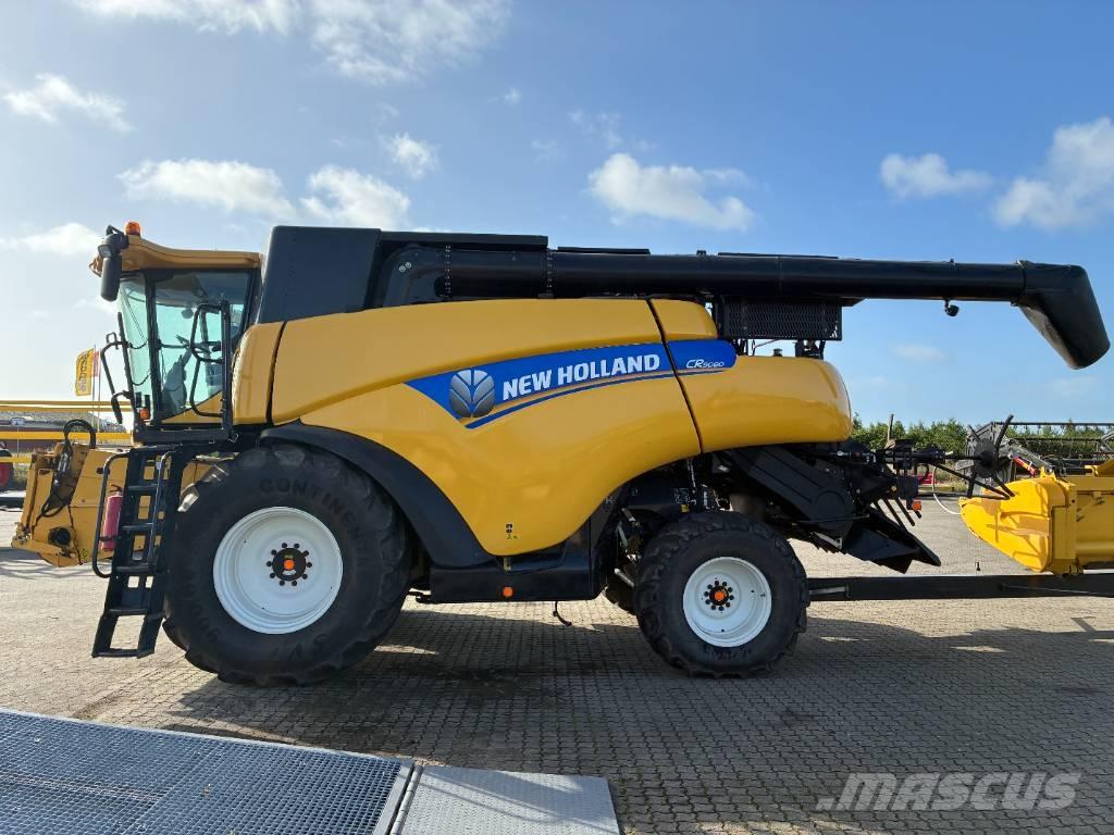 New Holland CR 9080 Kombinované zberacie stroje