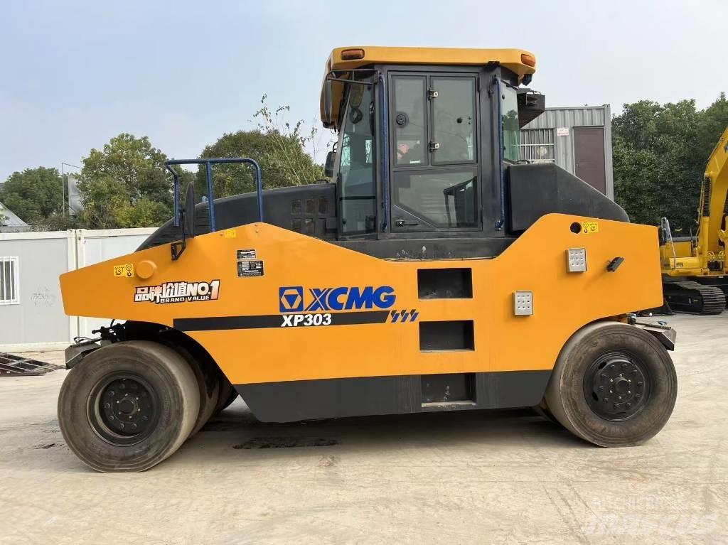 XCMG XP 303 Manipulačné a ukladacie zariadenia