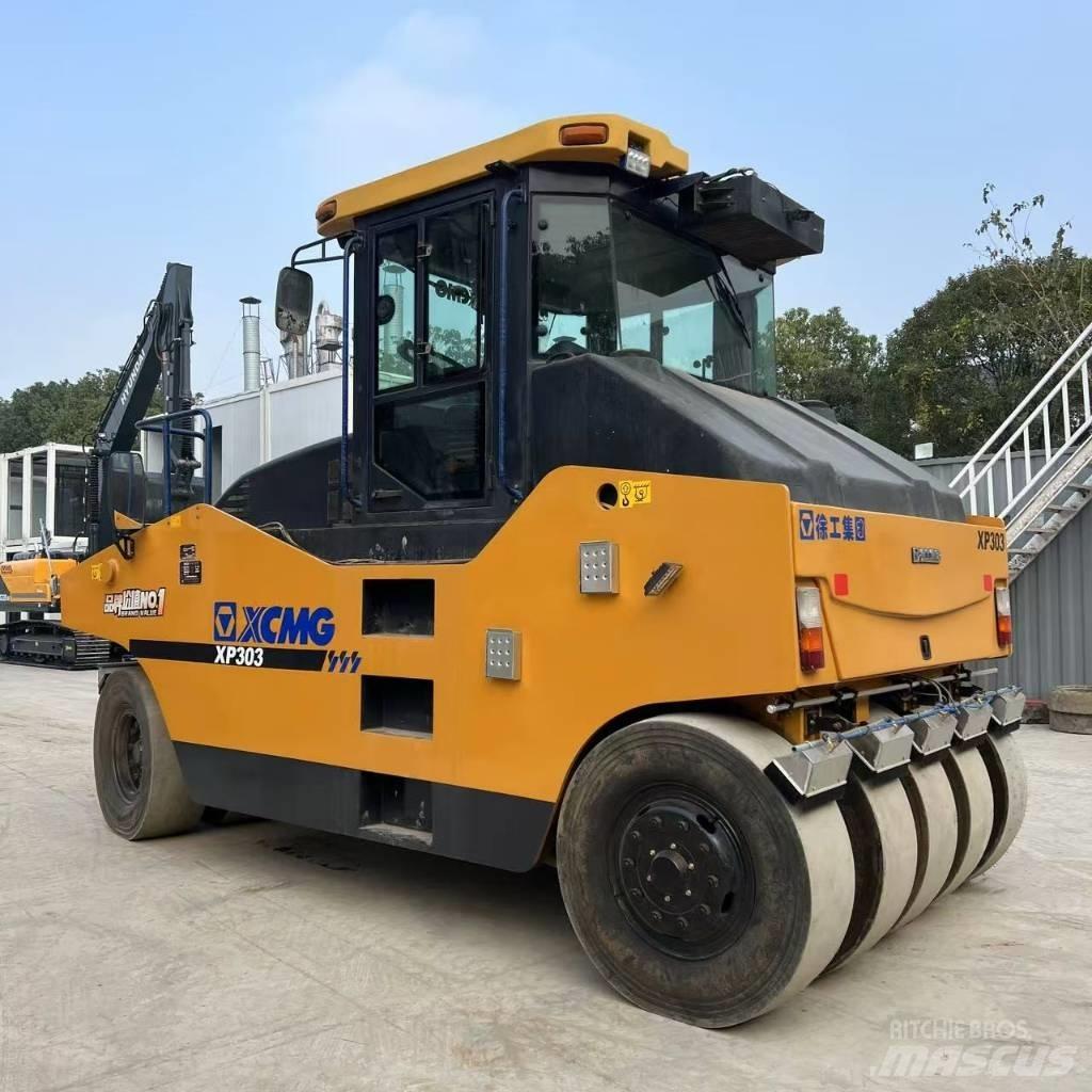 XCMG XP 303 Manipulačné a ukladacie zariadenia