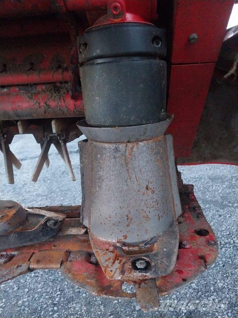 Kuhn FC 314 FF Kosačky namontované a ťahané