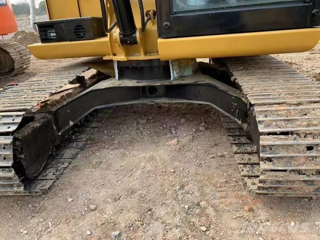 CAT 307 E Pásové rýpadlá