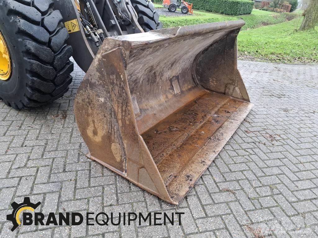 Volvo L60F Kolesové nakladače