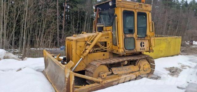 CAT D4E Pásové dozéry