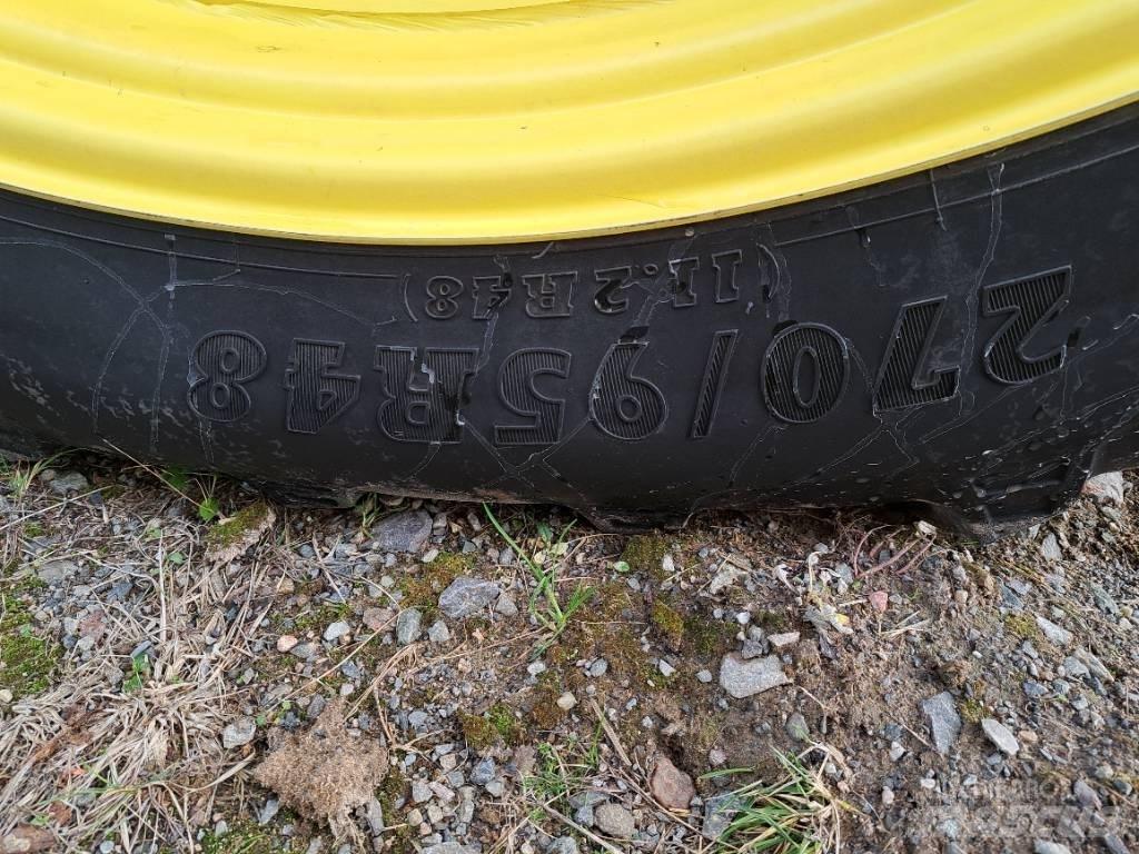 John Deere 740 i Ťahané postrekovače