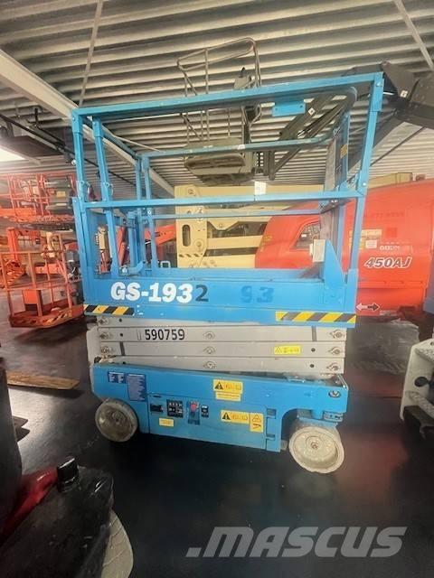 Genie GS 1932 Nožnicové zdvíhacie plošiny