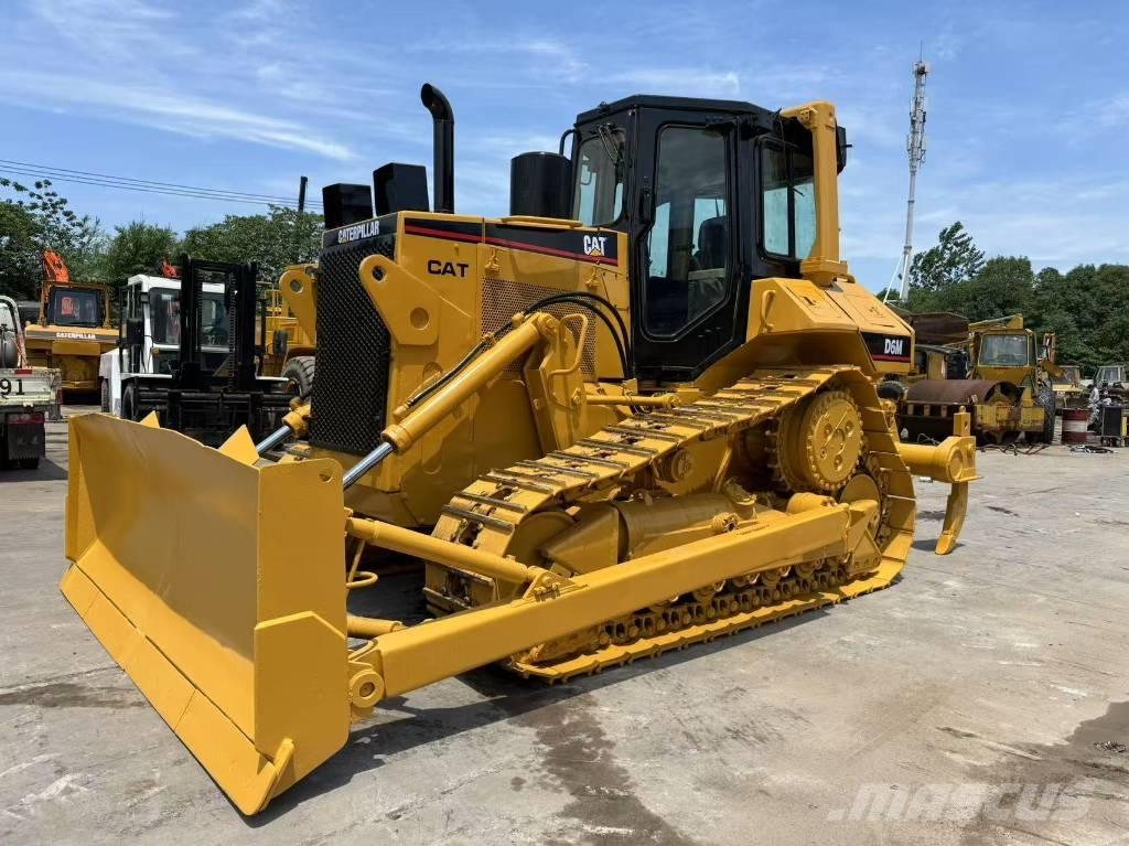 CAT D 6 M Pásové dozéry