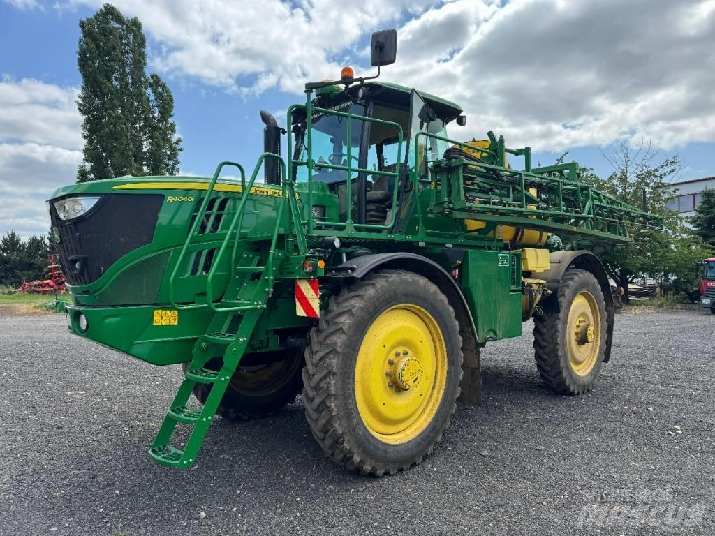 John Deere 4040i Samohybné postrekovače