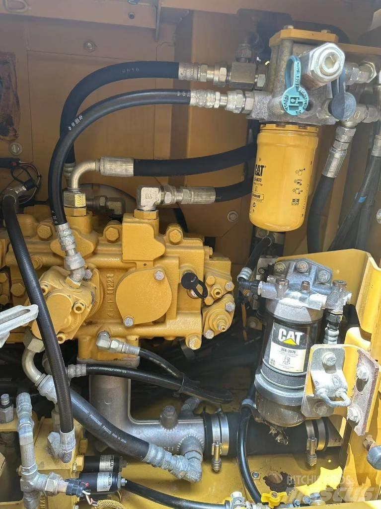 CAT 330C Midi rýpadlá 7 t - 12 t