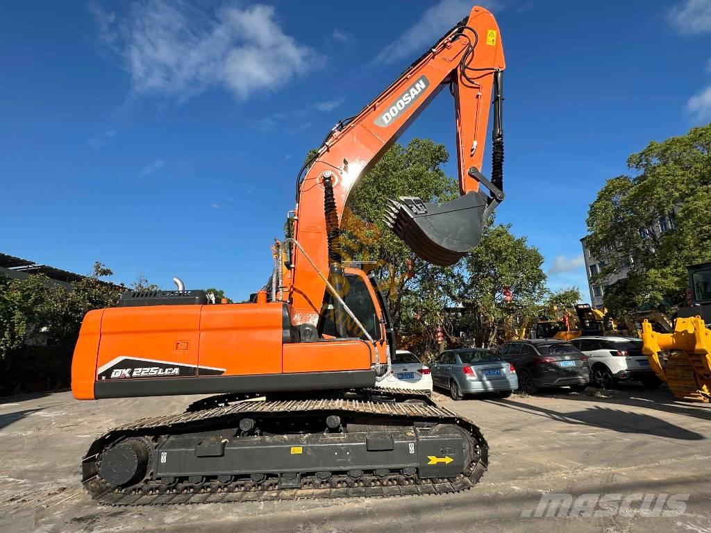 Doosan DX 225 LC Pásové rýpadlá