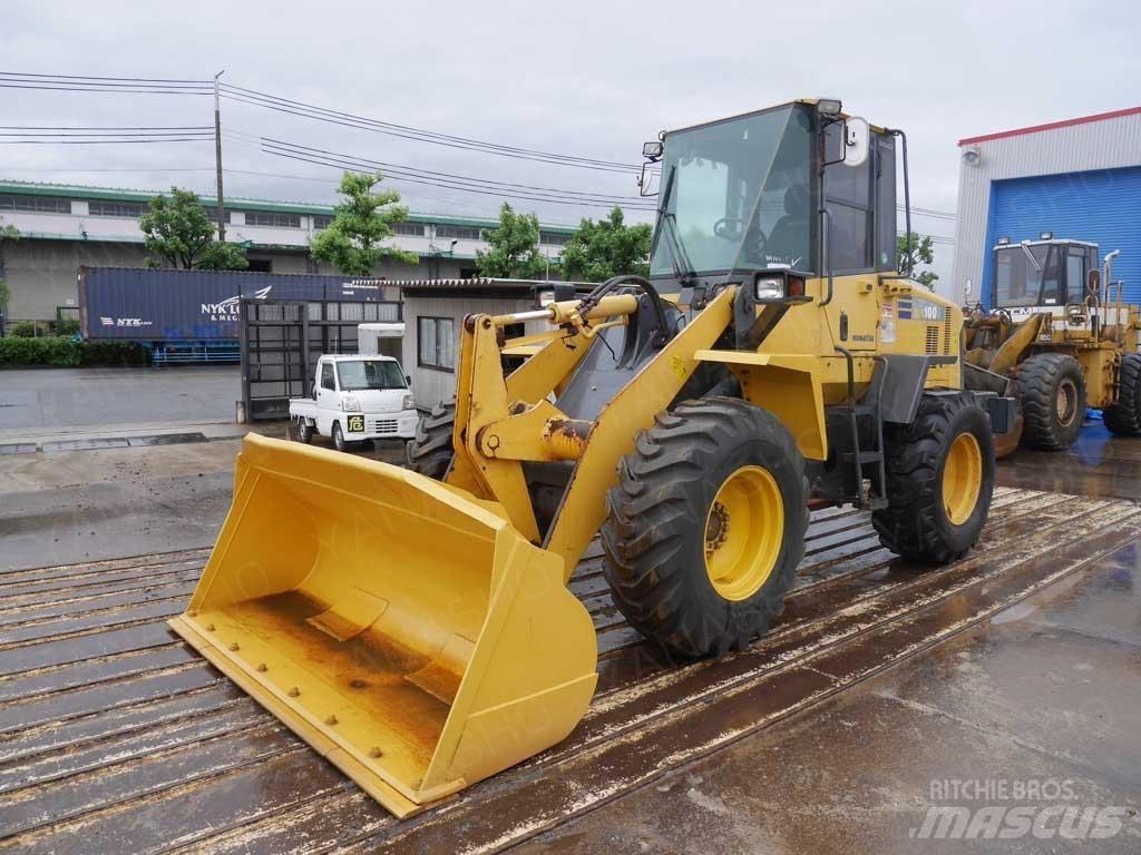 Komatsu WA100-5 Kolesové nakladače