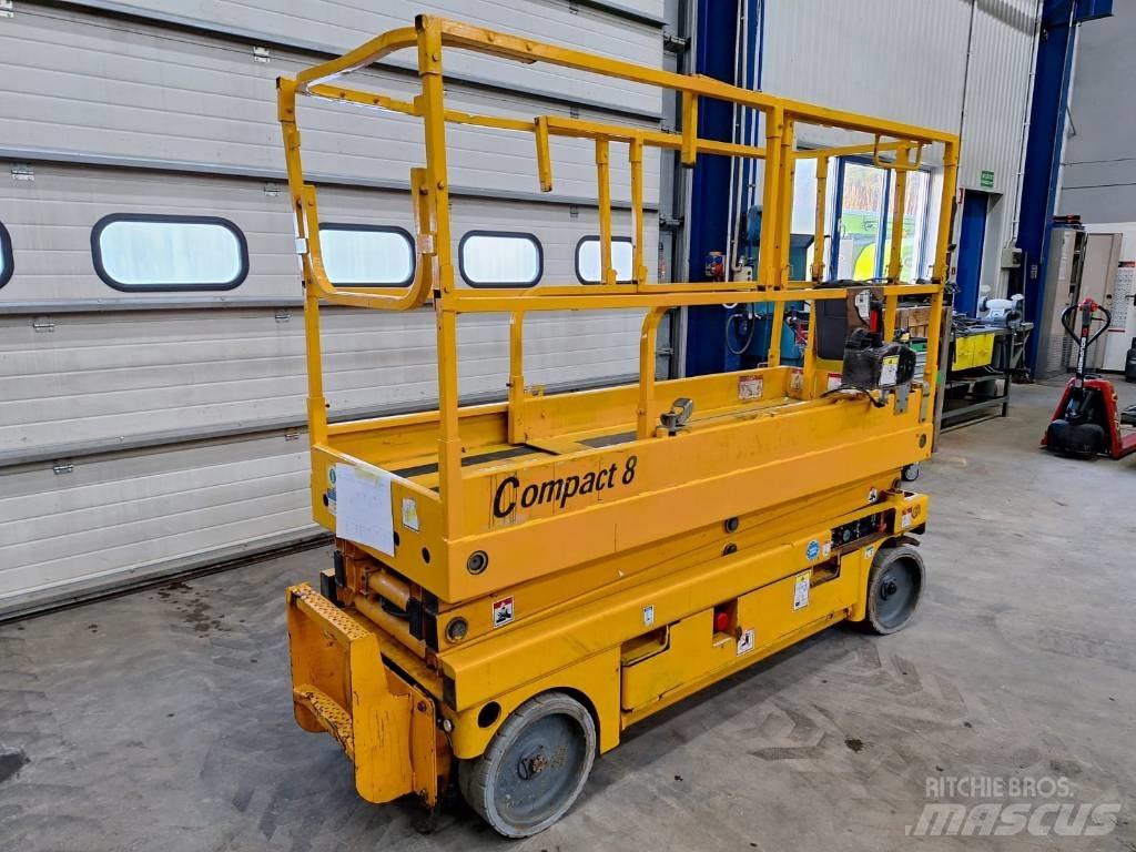 Haulotte Compact 8 Nožnicové zdvíhacie plošiny