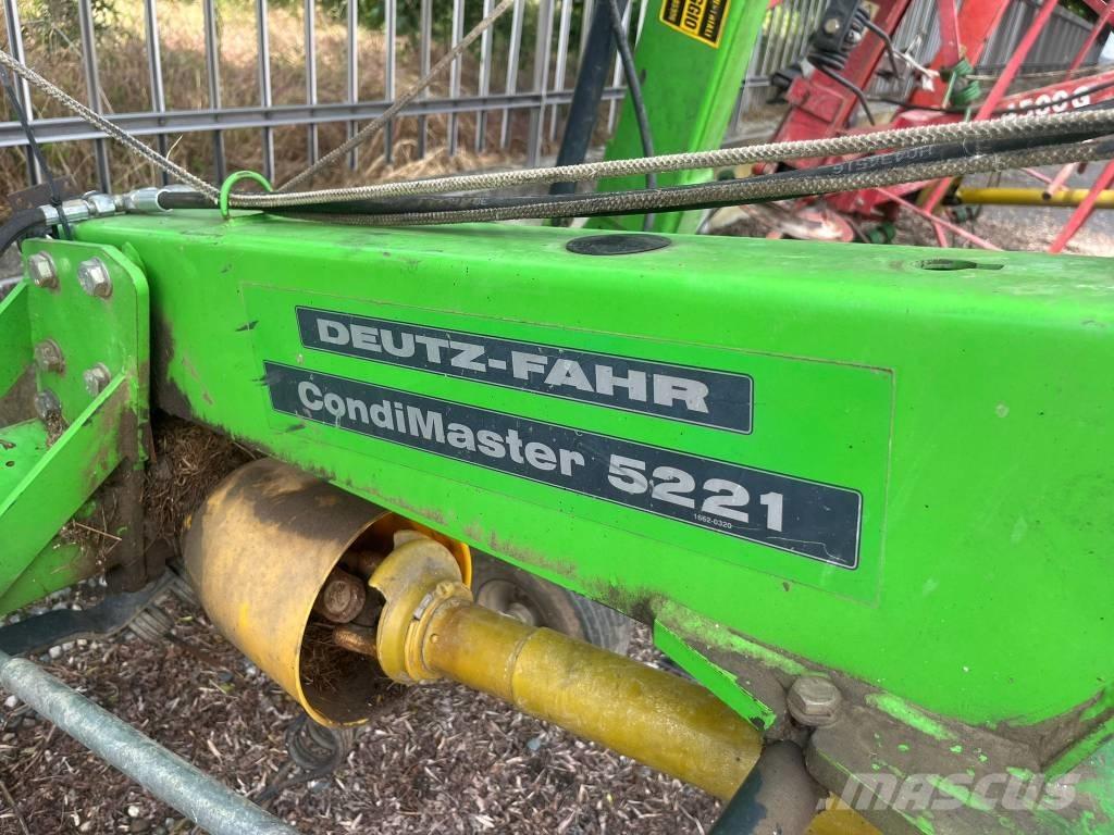 Deutz-Fahr 5221 Obracače a zhrabovače sena